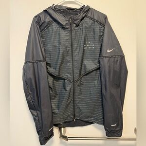 Men’s Nike Storm Fit Running Division Black Windbreaker
